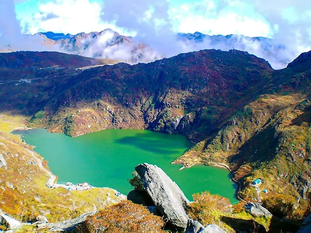 Tagesausflug zum Tsomgo See in Ost-Sikkim – Lohnt es sich?