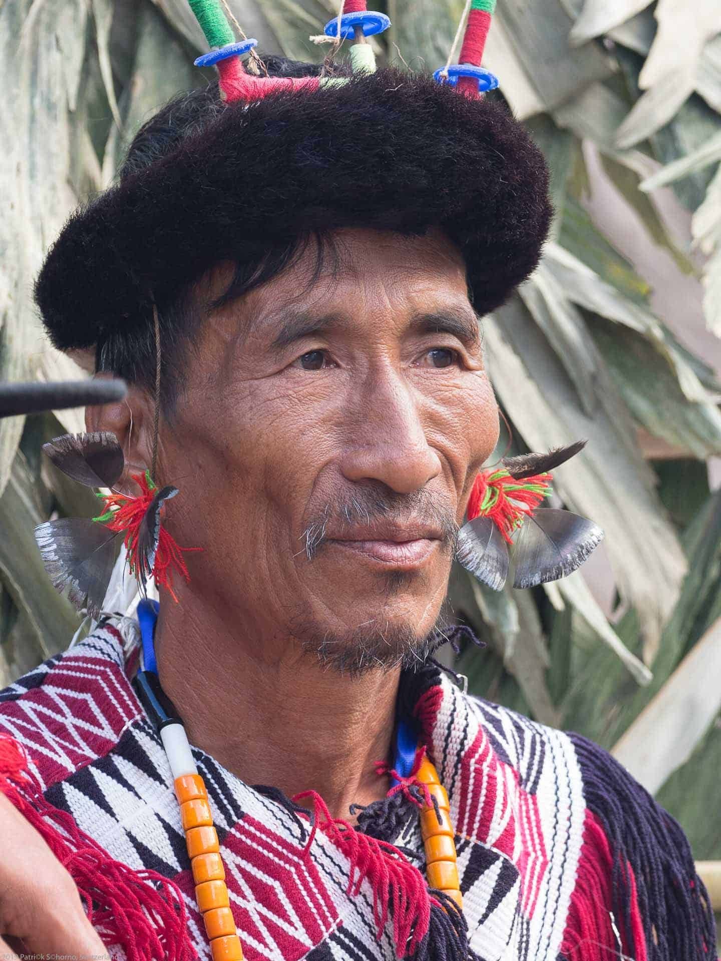 sikkim.ch | Nordostinidien und Sikkim Reisen - Bild zu Nagaland - Reisebericht von Teeplantagen und dem Hornbill Festival - Informationen für die Indien Reise